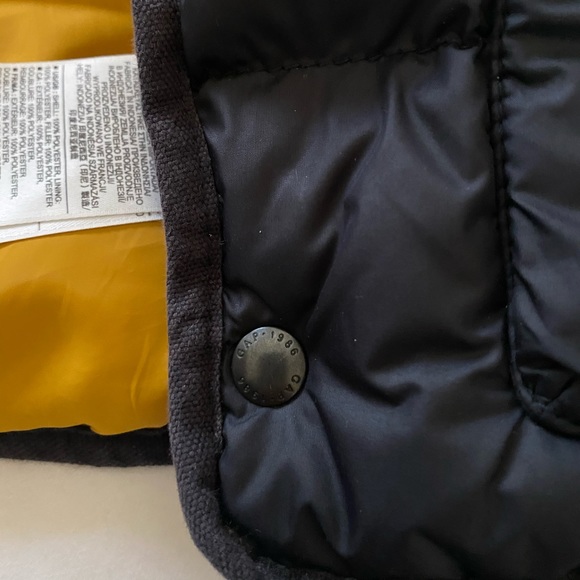 Baby Gap navy puffer vest size 5 - Picture 12 of 13